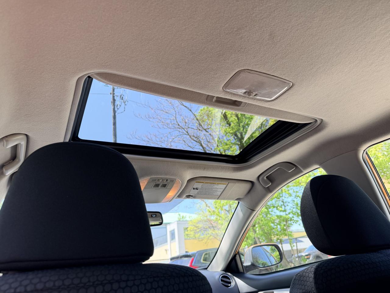 2009 Toyota Matrix XRS | 5-SPEED | SUNROOF Photo
