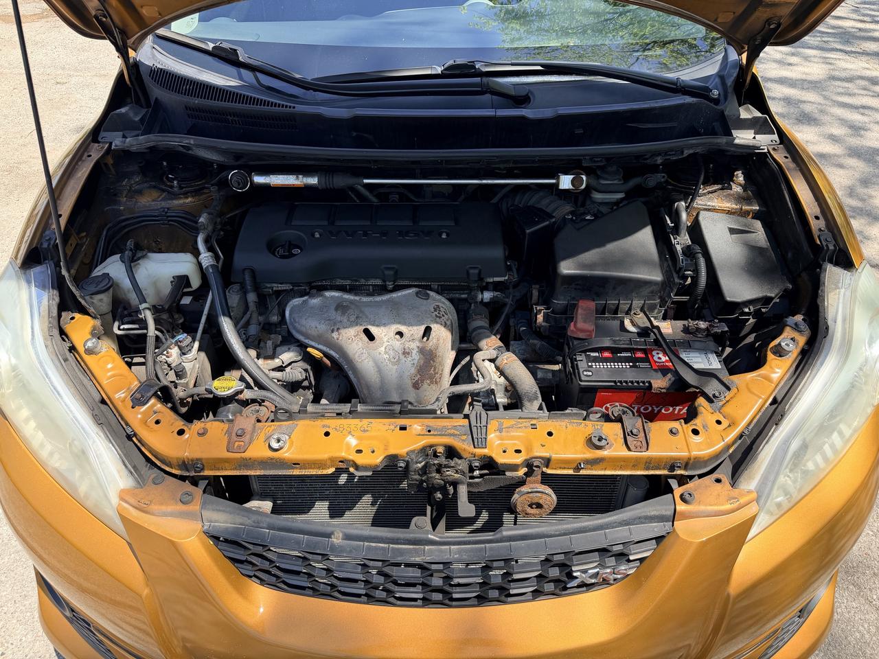 2009 Toyota Matrix XRS | 5-SPEED | SUNROOF Photo