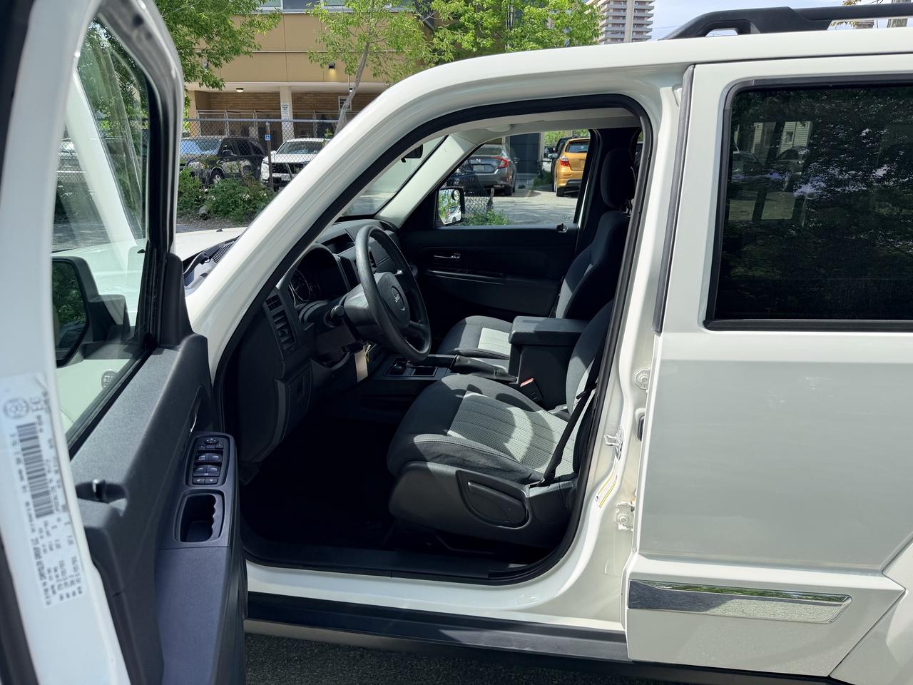 2010 Jeep Liberty SPORT | ONLY 89KM! | 4X4 Photo