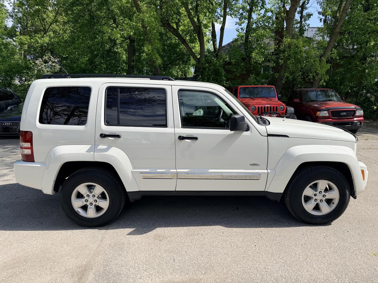 2010 Jeep Liberty SPORT | ONLY 89KM! | 4X4 Photo