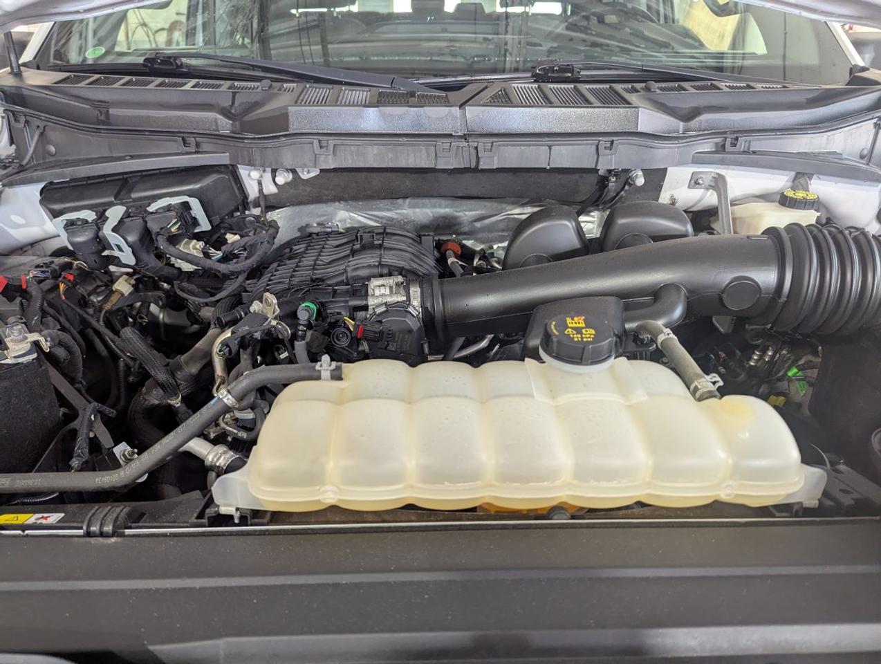 2022 Ford F-150 4WD SuperCrew 5.5' Box WITH NAVIGATION!! Photo