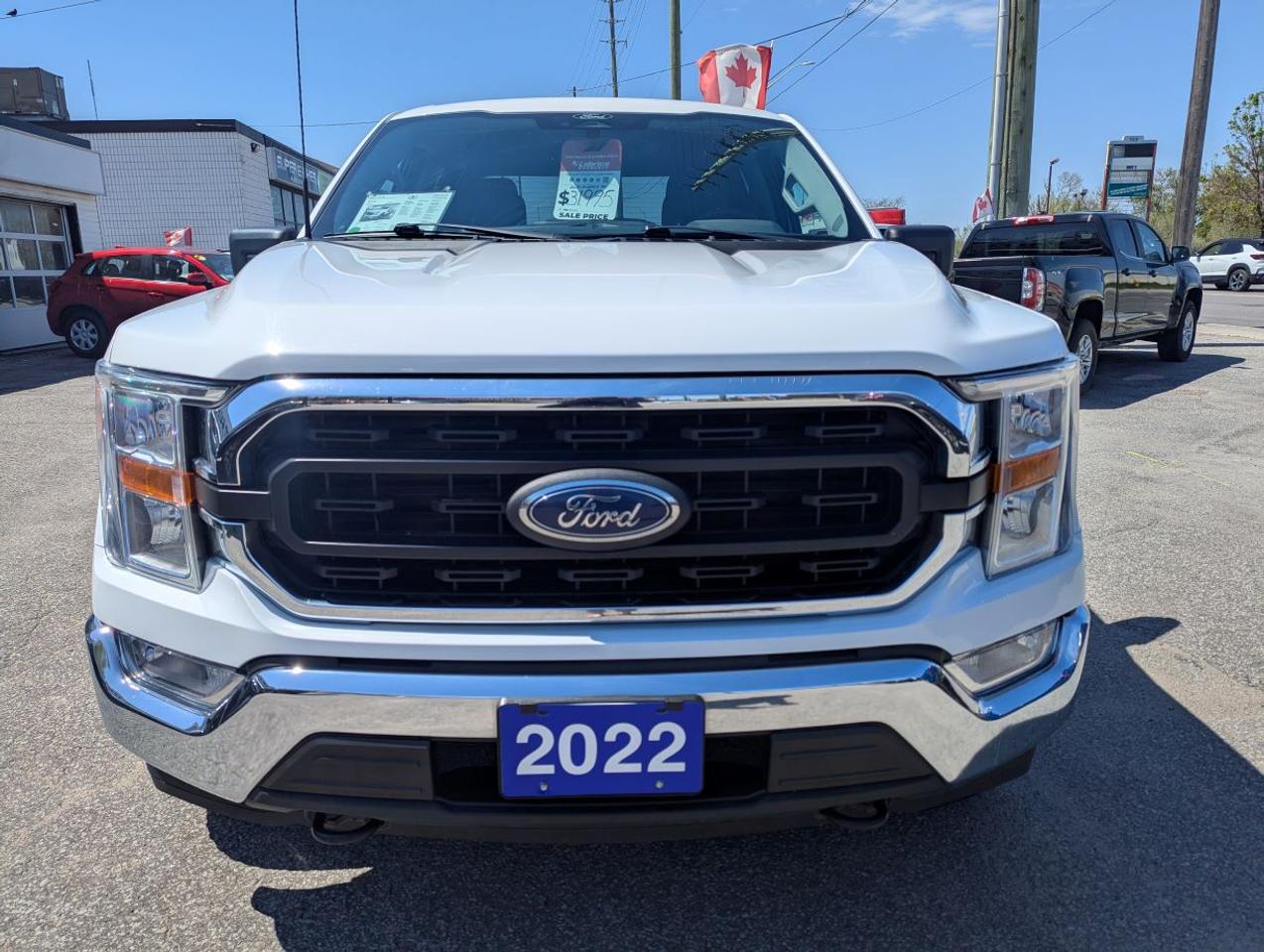 2022 Ford F-150 4WD SuperCrew 5.5' Box WITH NAVIGATION!! Photo2