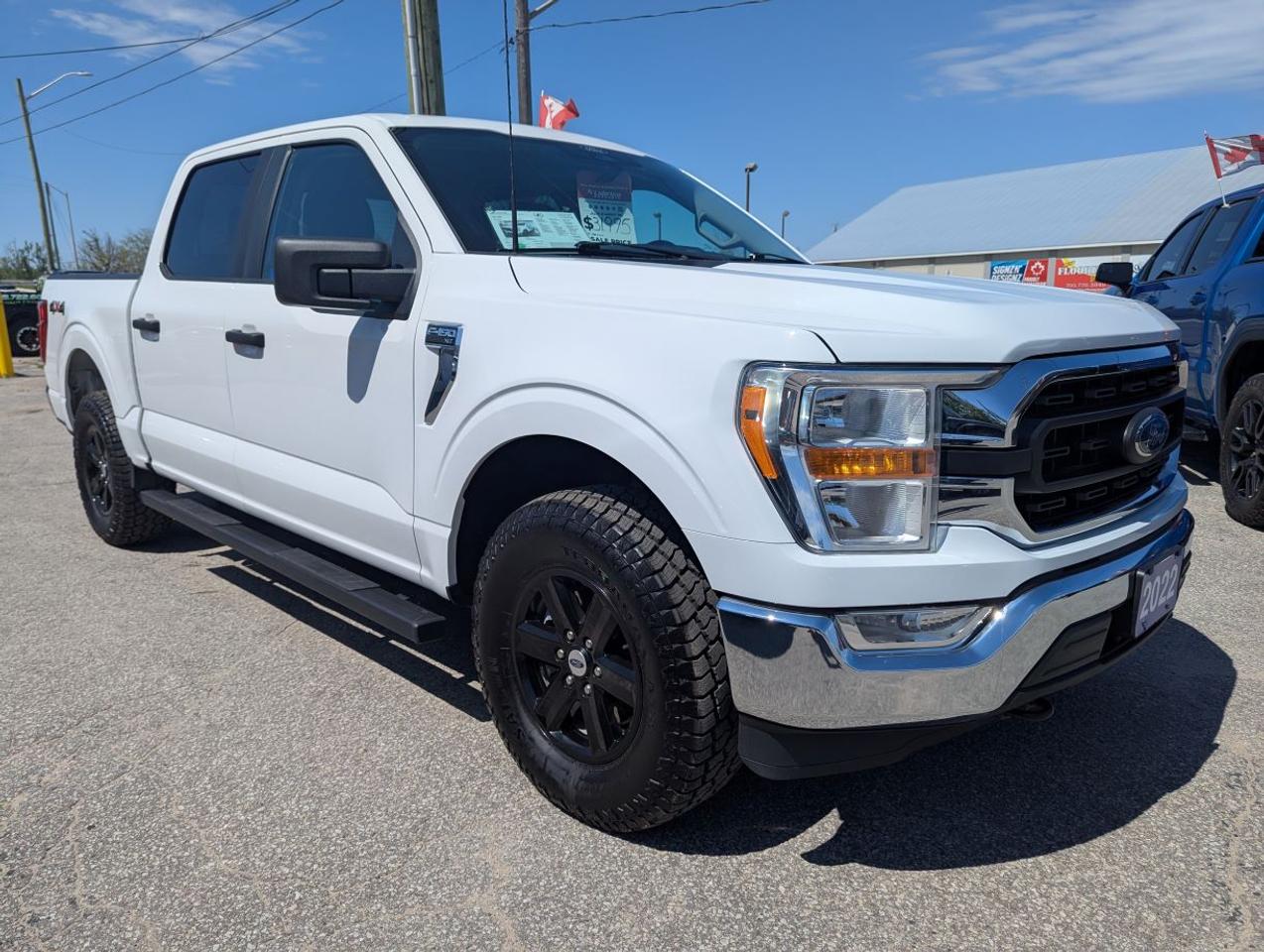 2022 Ford F-150 4WD SuperCrew 5.5' Box WITH NAVIGATION!! Photo