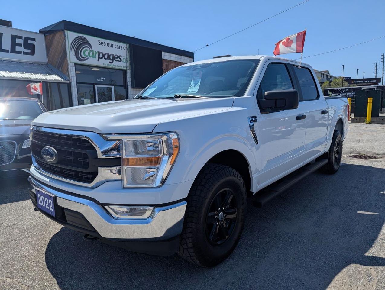 2022 Ford F-150 4WD SuperCrew 5.5' Box WITH NAVIGATION!! Photo