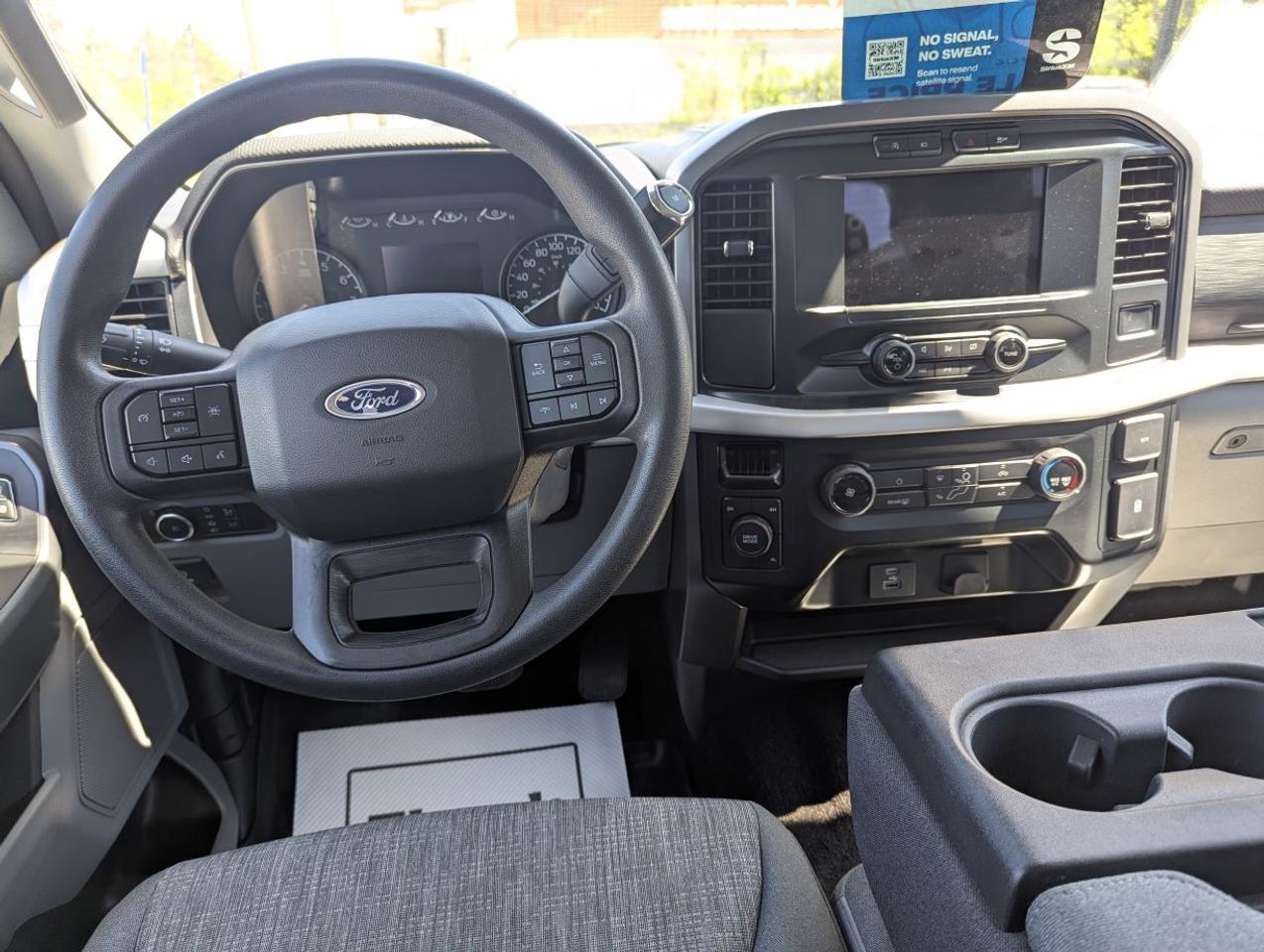 2022 Ford F-150 4WD SuperCrew 5.5' Box WITH NAVIGATION!! Photo