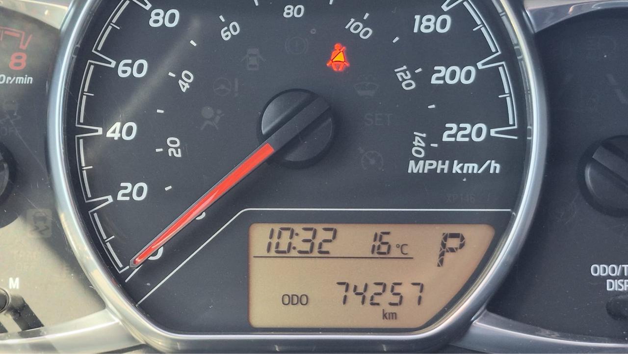 2018 Toyota Yaris LE, AUTO, HATCH, ONLY 74,000KMS, LOW KMS, CERT Photo