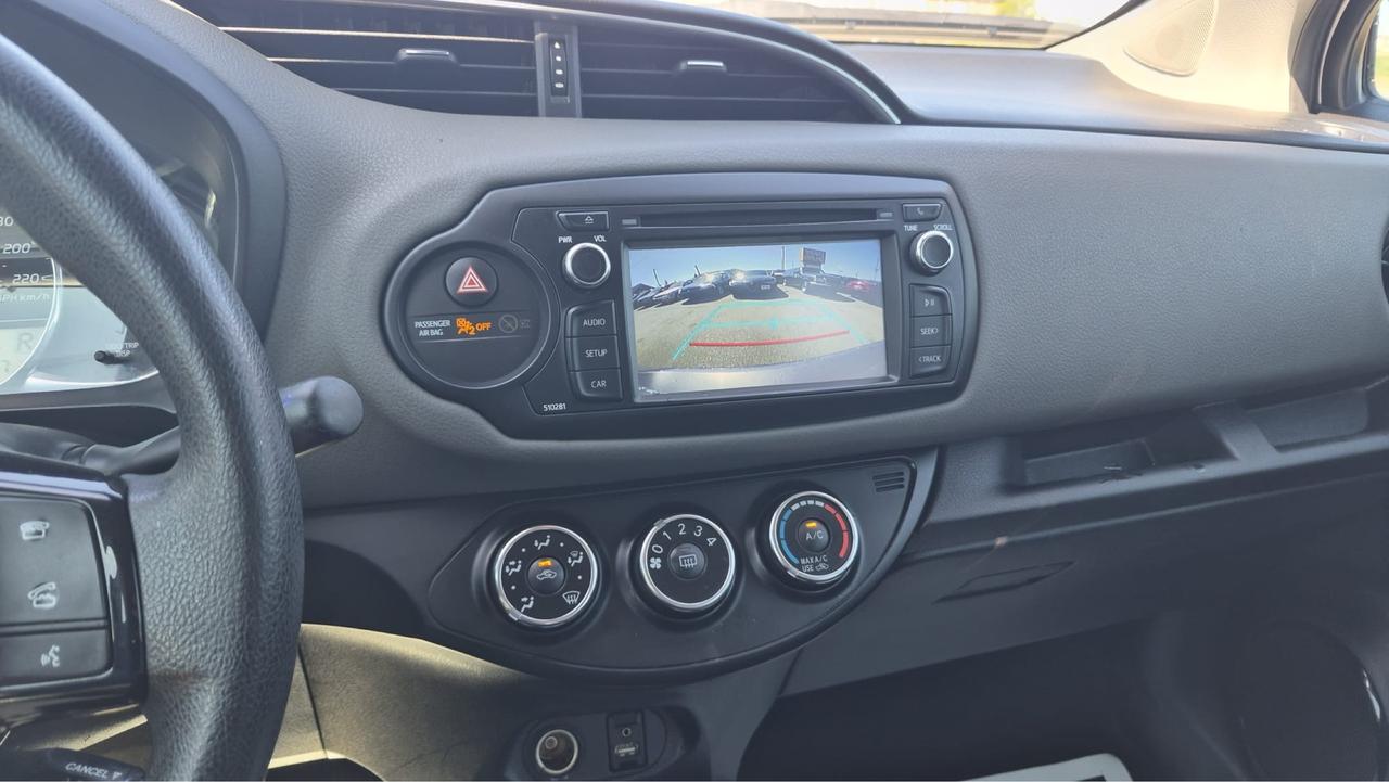 2018 Toyota Yaris LE, AUTO, HATCH, ONLY 74,000KMS, LOW KMS, CERT Photo