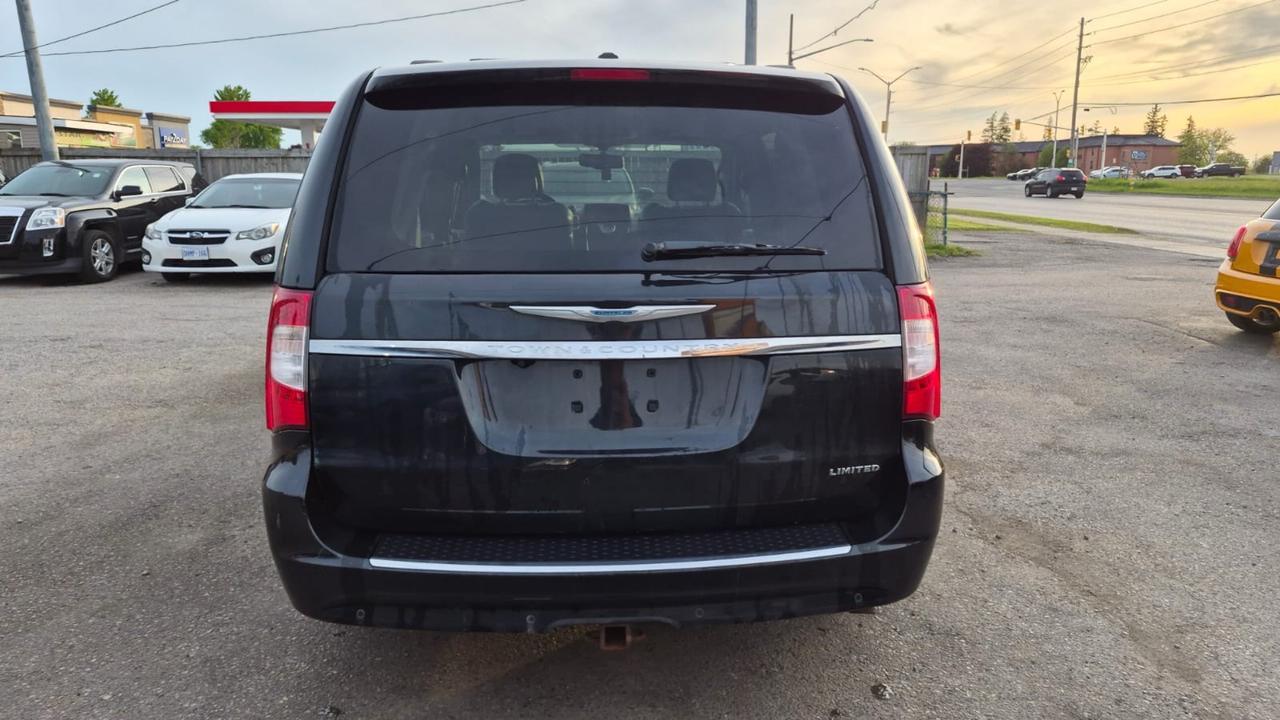 2016 Chrysler Town & Country AS IS, Limited, RUNS DRIVES WELL, WELL MAINTAINED Photo