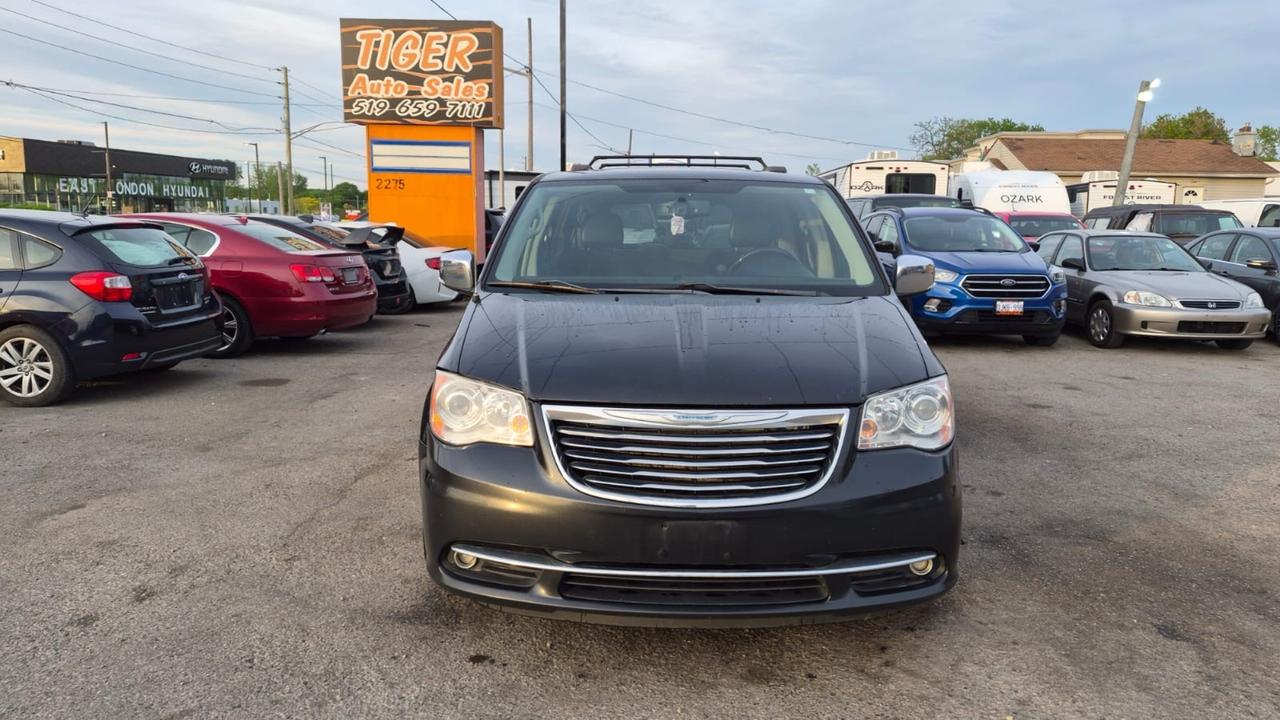 2016 Chrysler Town & Country AS IS, Limited, RUNS DRIVES WELL, WELL MAINTAINED Photo