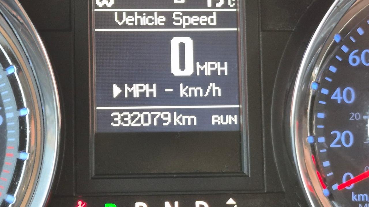 2016 Chrysler Town & Country AS IS, Limited, RUNS DRIVES WELL, WELL MAINTAINED Photo