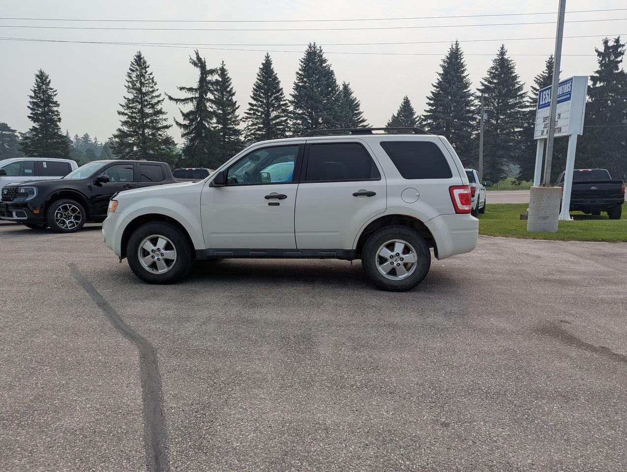 2011 Ford Escape XLT FWD Photo2