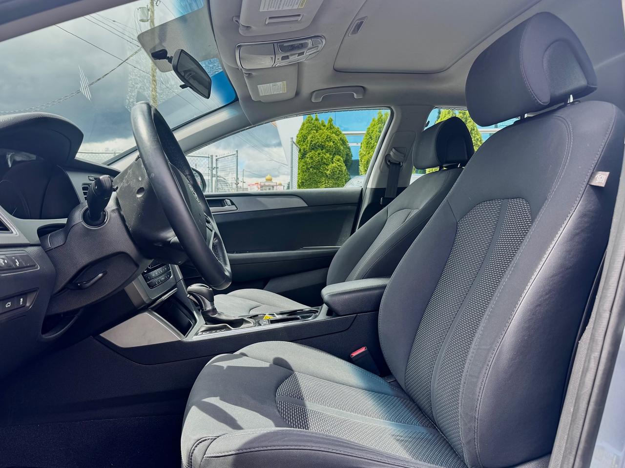 2017 Hyundai Sonata FINANCING AVAILABLE Photo9