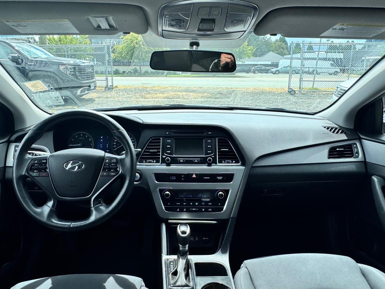 2017 Hyundai Sonata FINANCING AVAILABLE Photo10