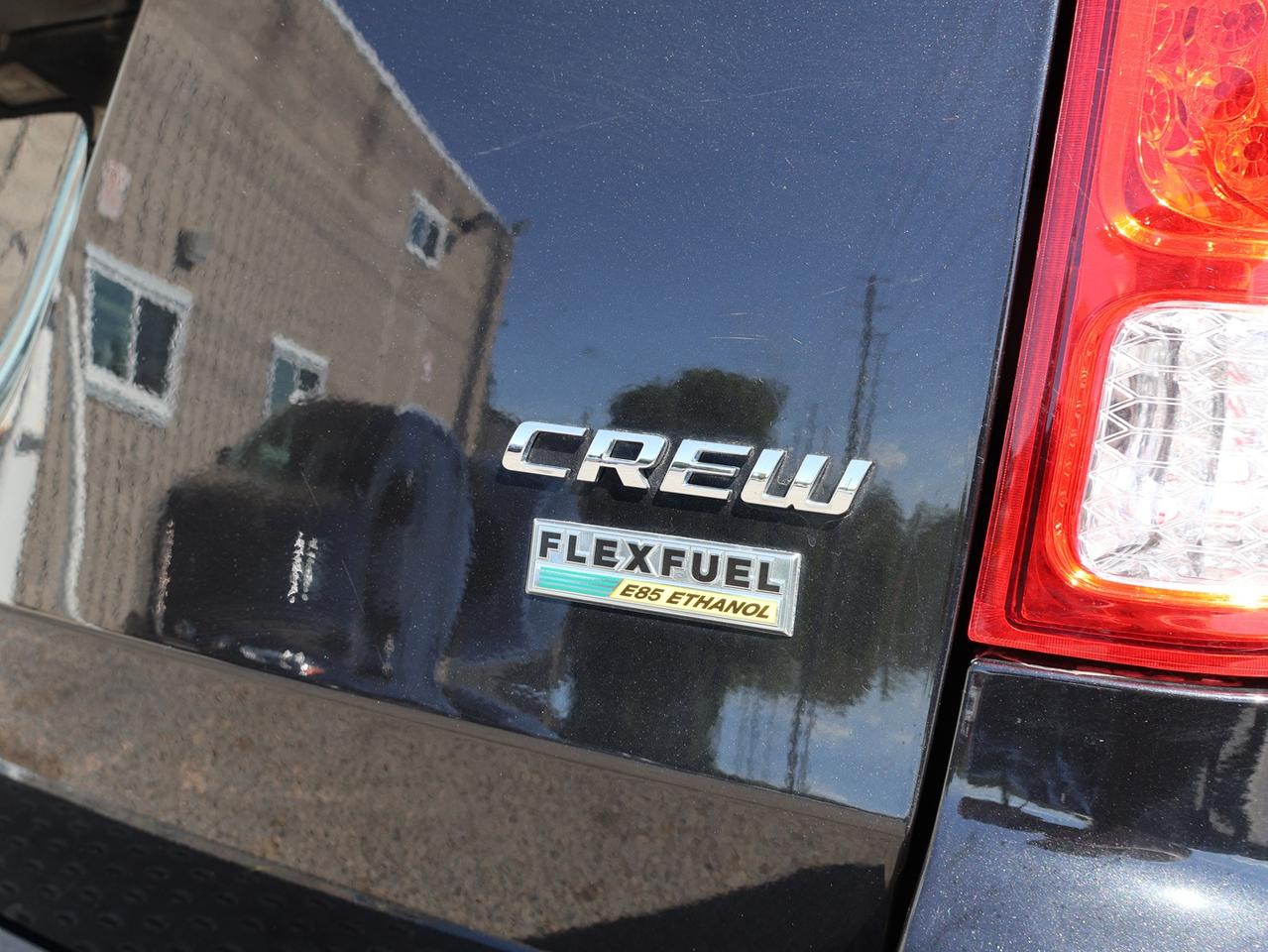 2018 Dodge Grand Caravan CREW PLUS CERTIFIED *SERVICE RECORDS* CAMERA NAV BLUETOOTH DVD LEATHER HEATED SEATS CRUISE ALLOYS Photo
