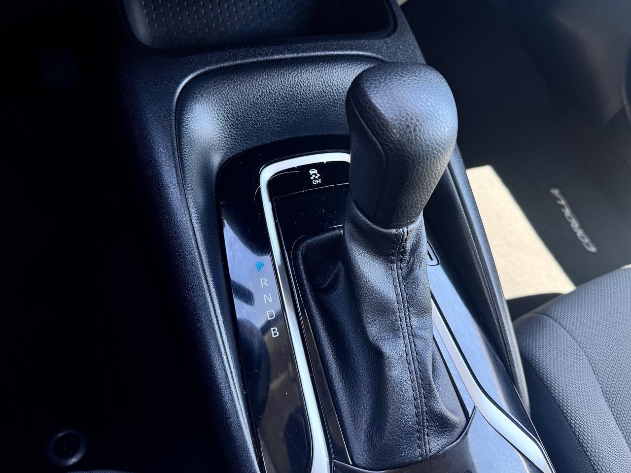2021 Toyota Corolla FINANCING AVAILABLE Photo12