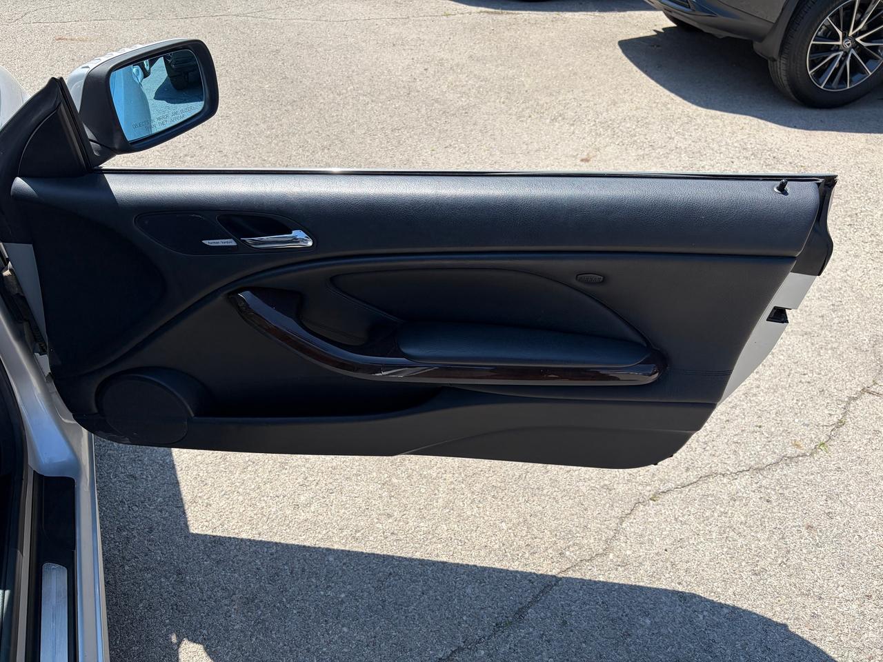 2001 BMW 3 Series 330CI Photo