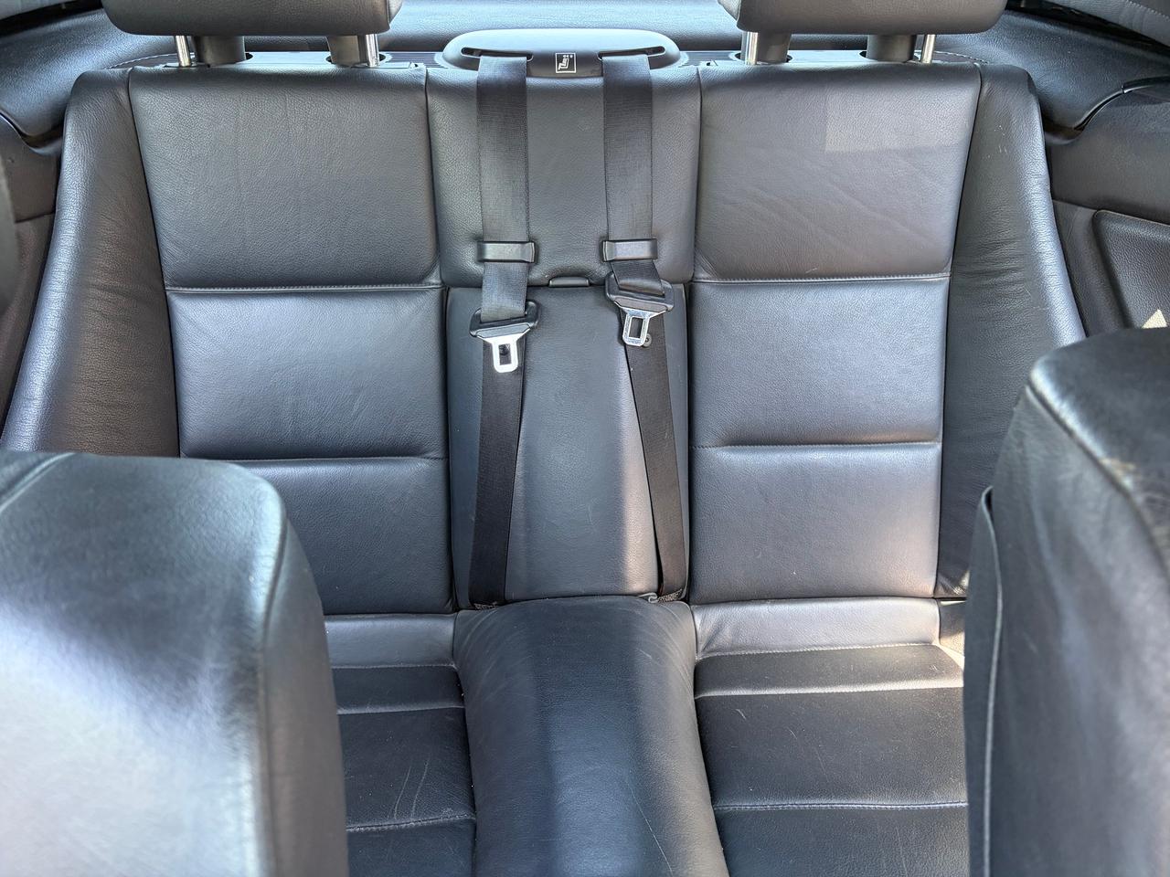 2001 BMW 3 Series 330CI Photo