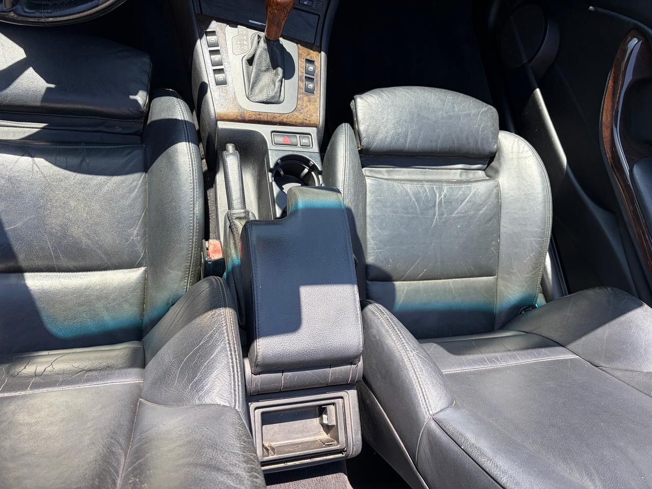 2001 BMW 3 Series 330CI Photo