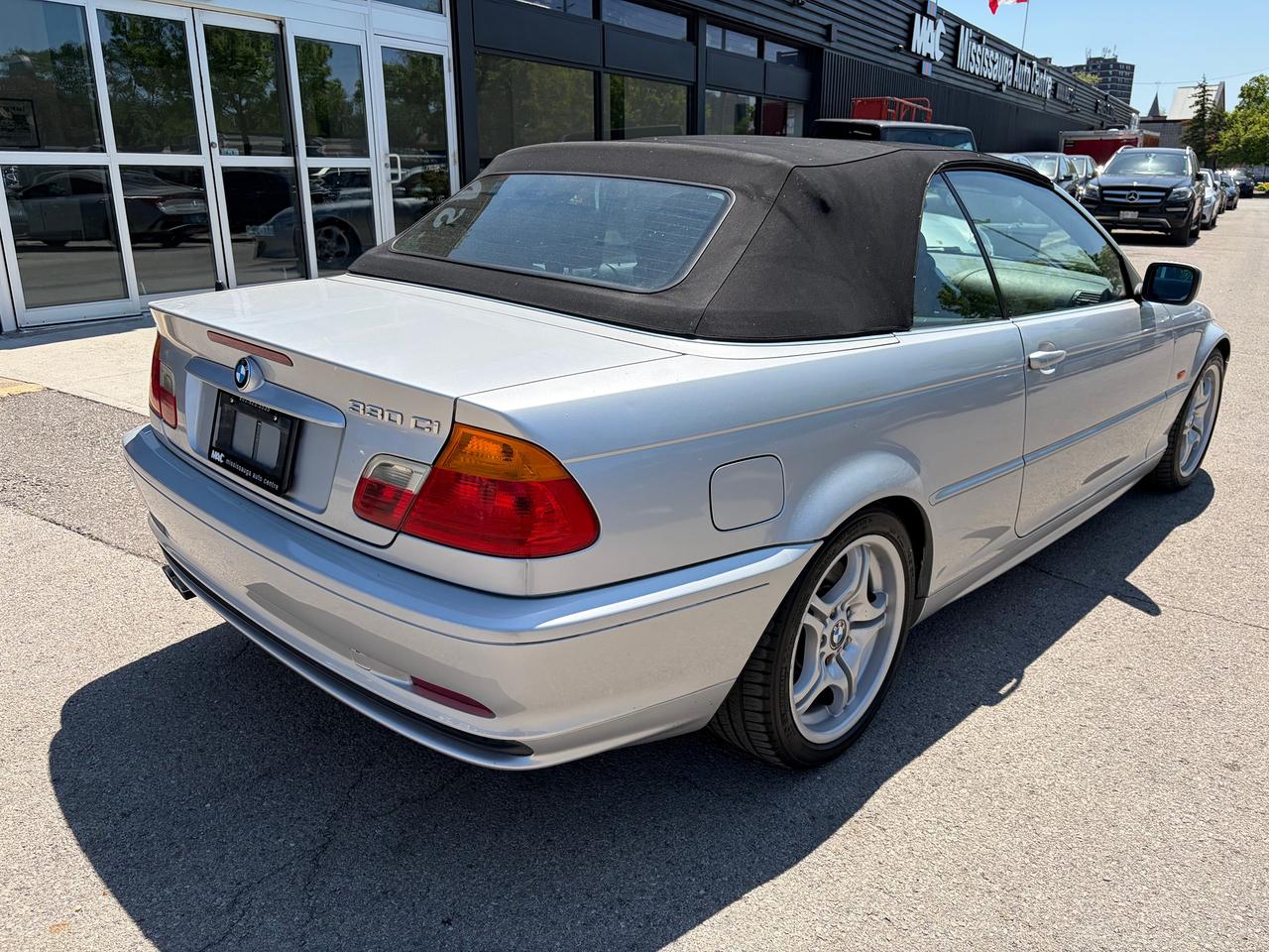 2001 BMW 3 Series 330CI Photo
