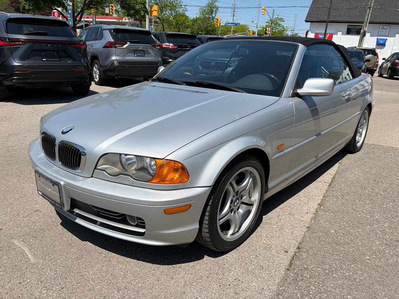 2001 BMW 3 Series 330CI Photo