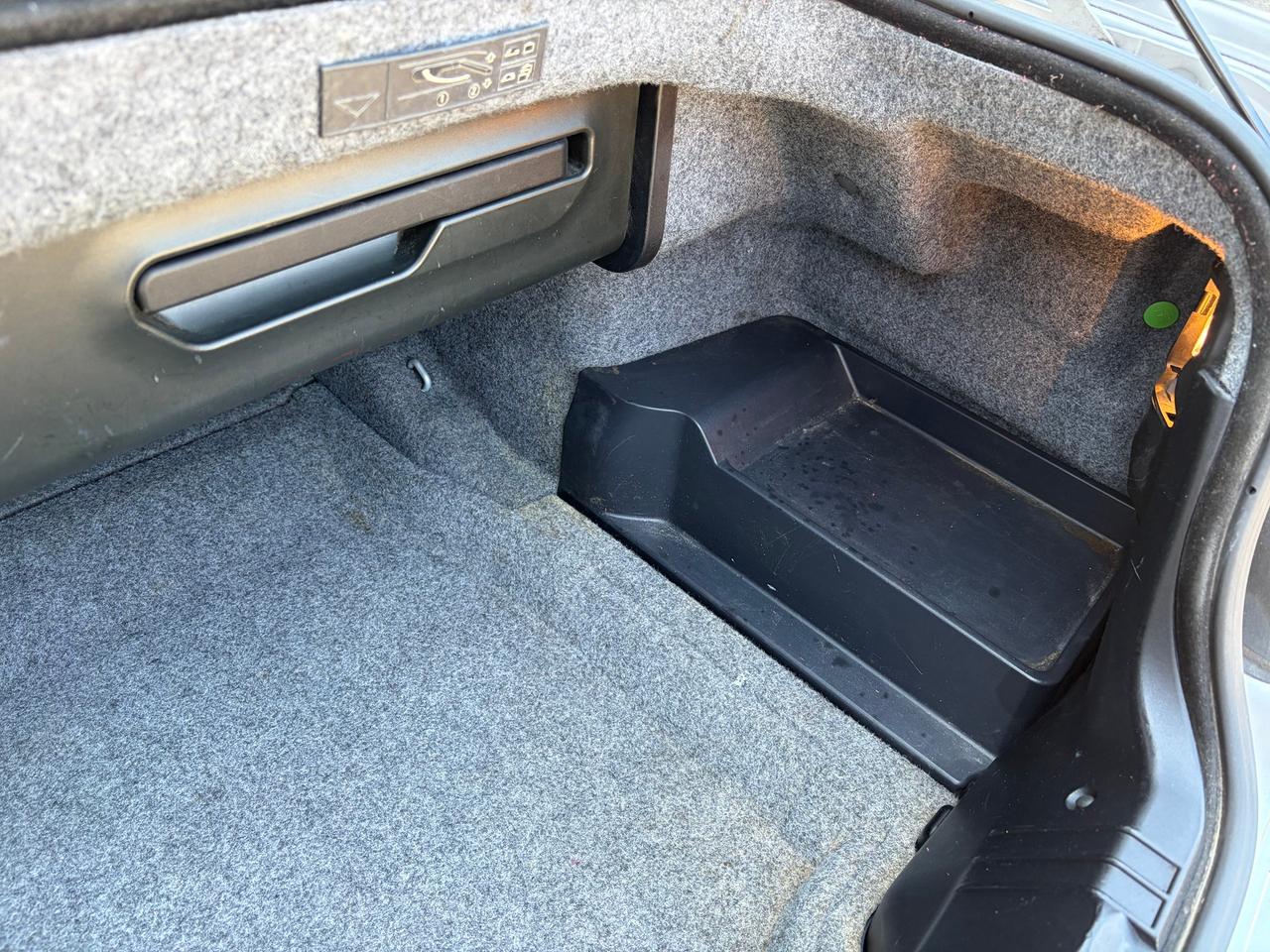 2001 BMW 3 Series 330CI Photo