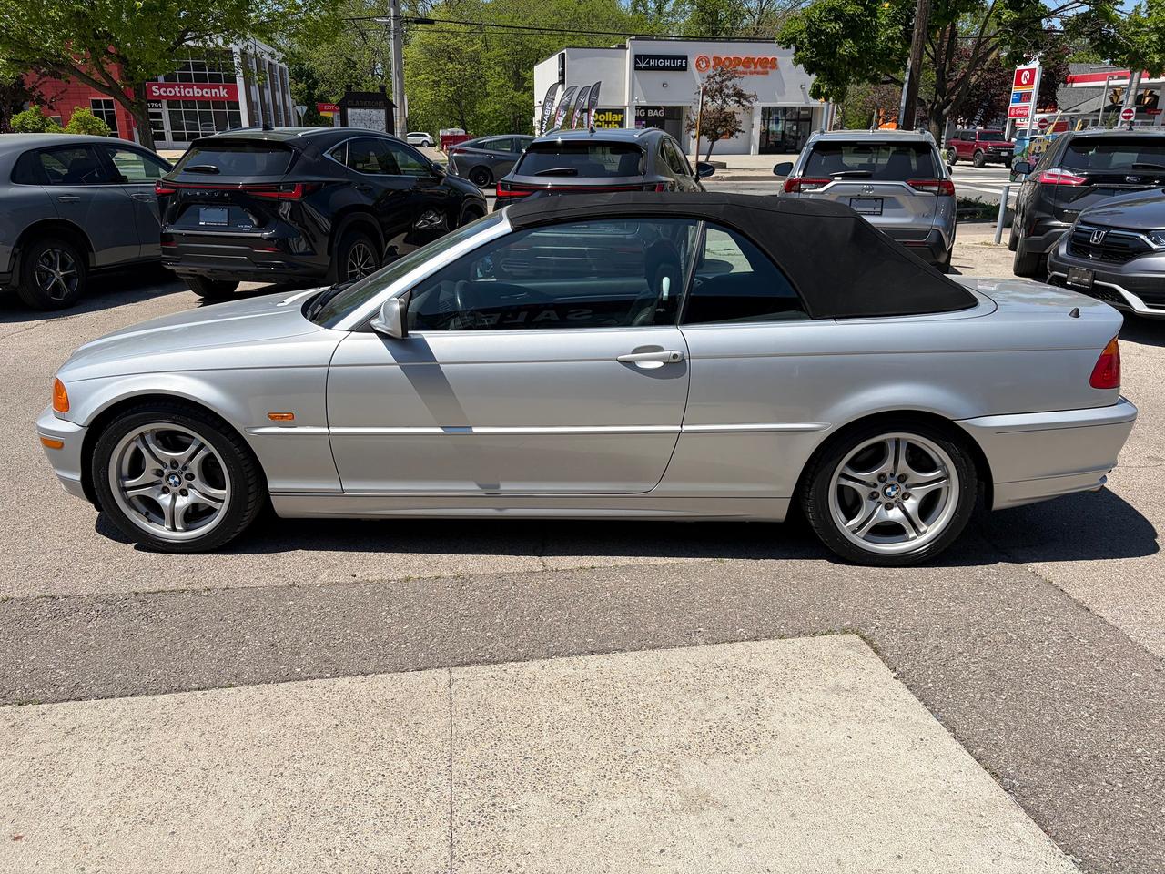 2001 BMW 3 Series 330CI Photo