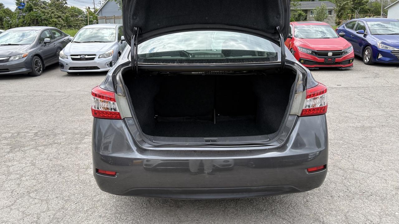 2015 Nissan Sentra SV Photo4