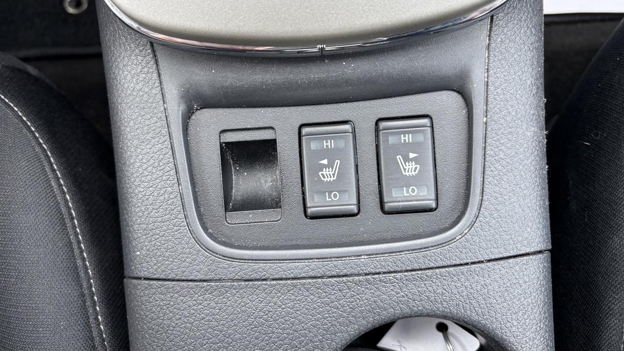 2015 Nissan Sentra SV Photo