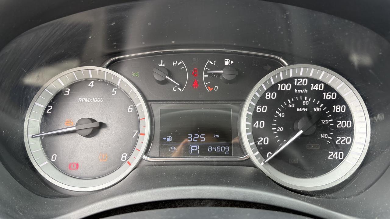 2015 Nissan Sentra SV Photo
