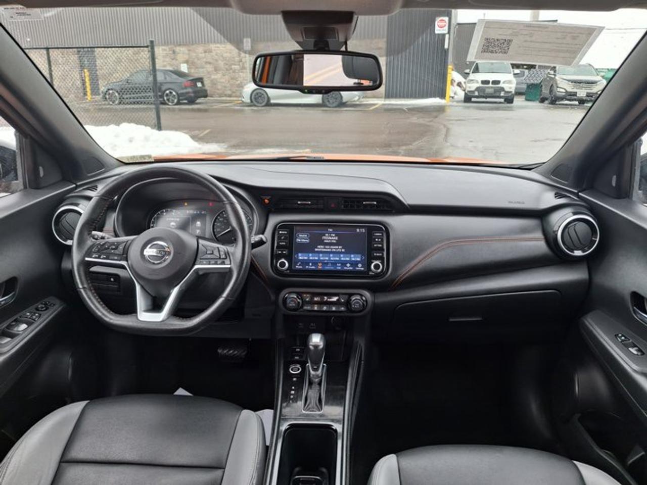 2021 Nissan Kicks SR | Leather | Heated Seats | Remote Start | Bose Audio | CarPlay + Android | Keyless Entry & More ! Photo