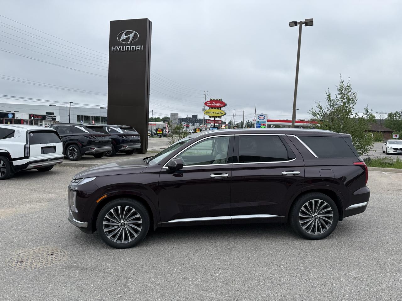 2023 Hyundai PALISADE Ultimate Calligraphy w/Beige 7-Passenger AWD Photo2