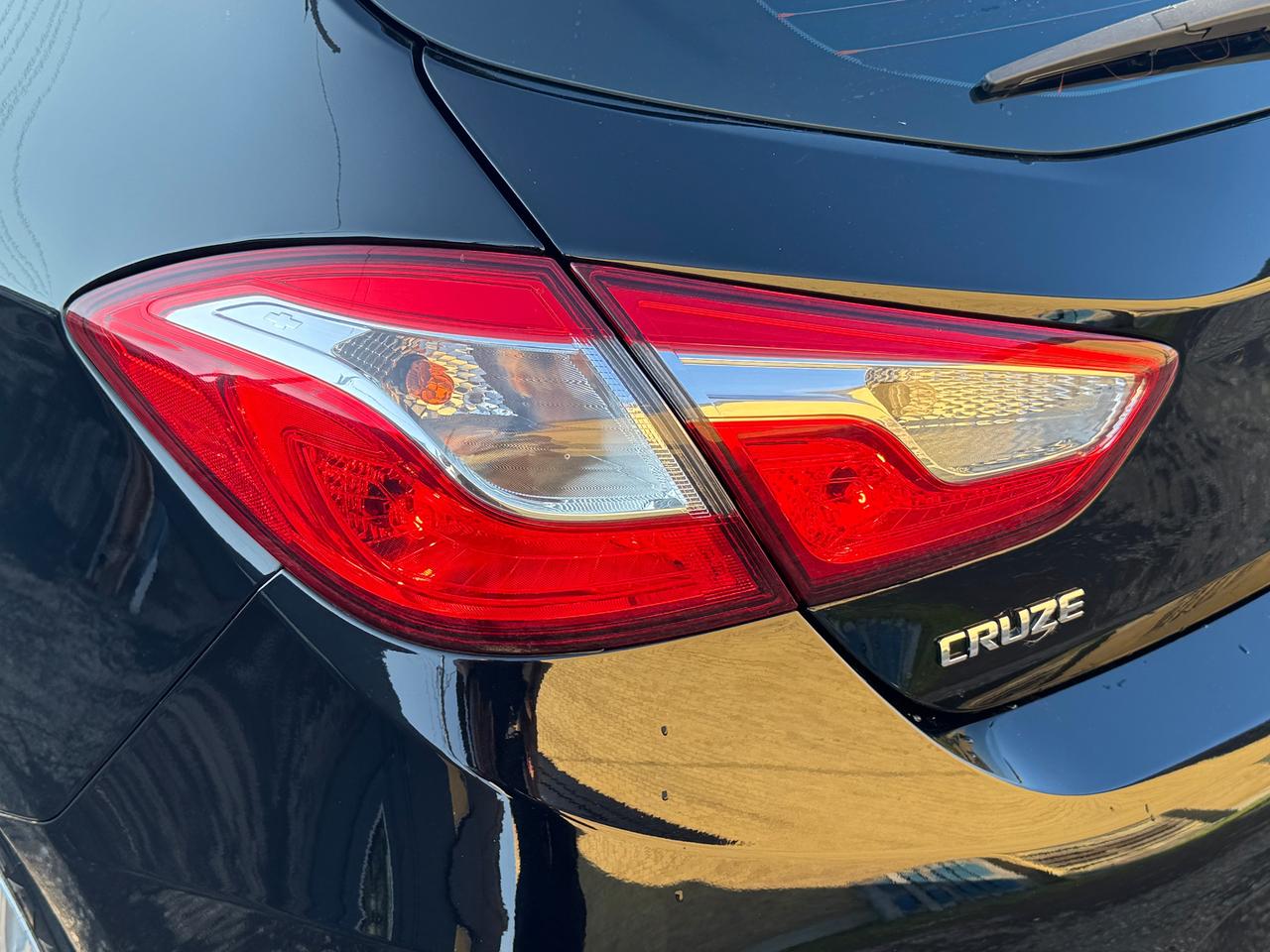2018 Chevrolet Cruze LT+LOW KMS+Service Records+CLEAN CARFAX Photo
