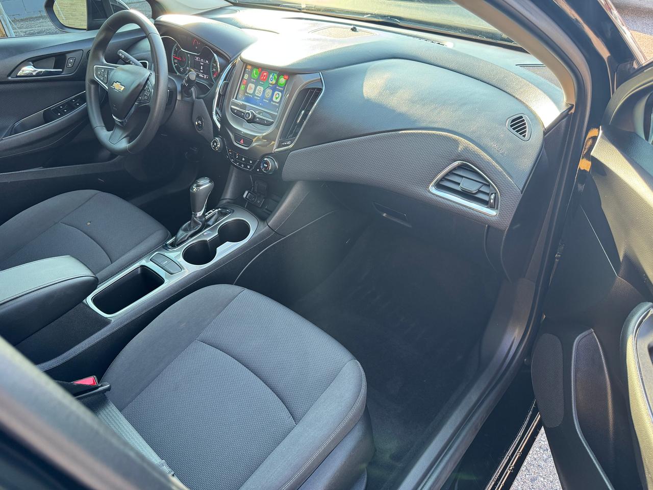 2018 Chevrolet Cruze LT+LOW KMS+Service Records+CLEAN CARFAX Photo