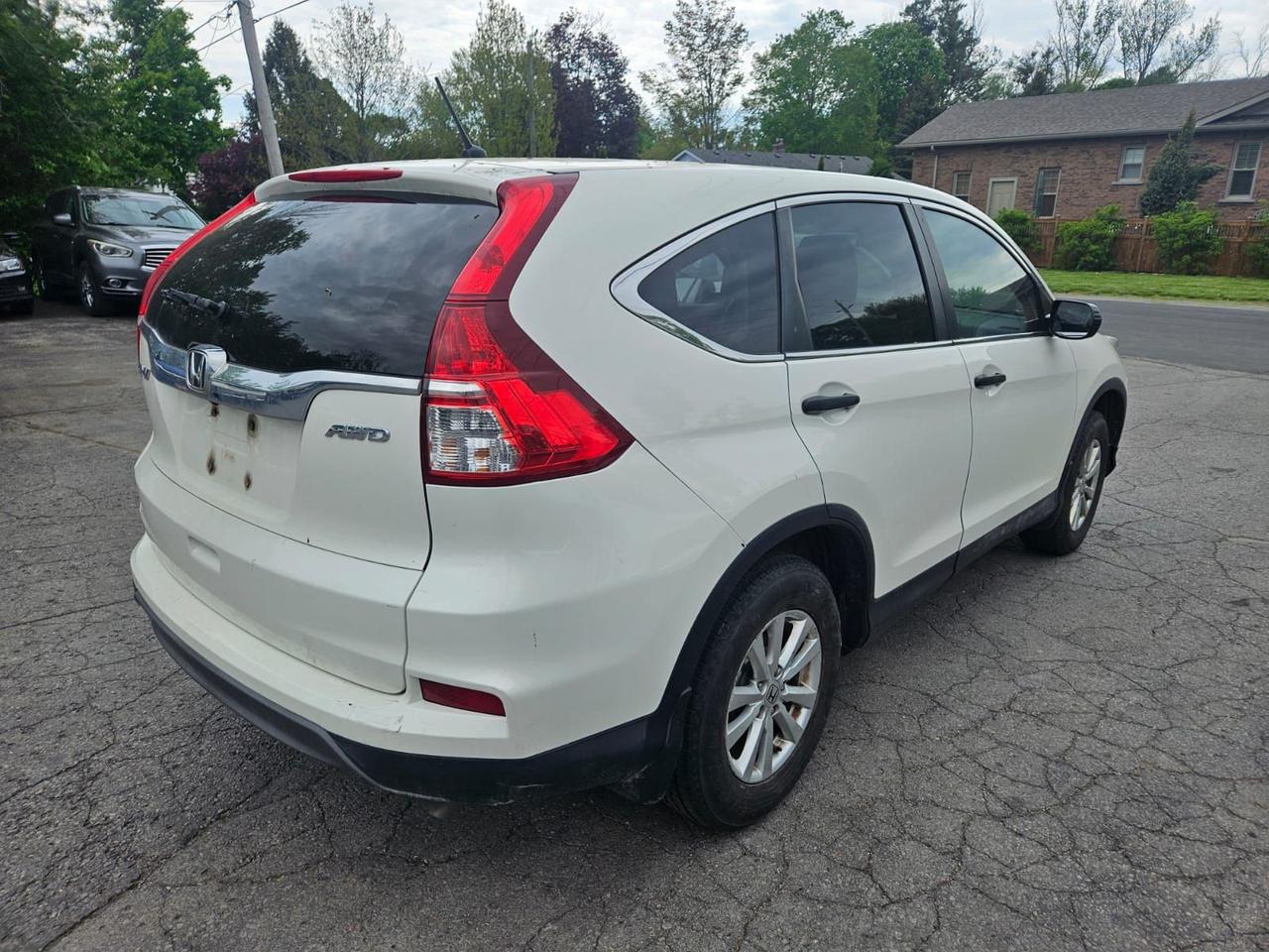 2015 Honda CR-V AWD 5dr LX Photo