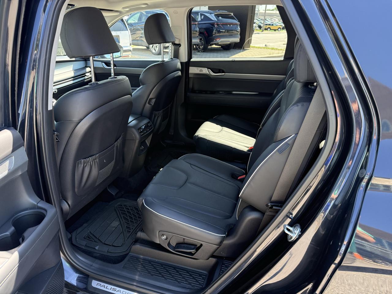 2023 Hyundai PALISADE Urban 7-Passenger AWD Photo