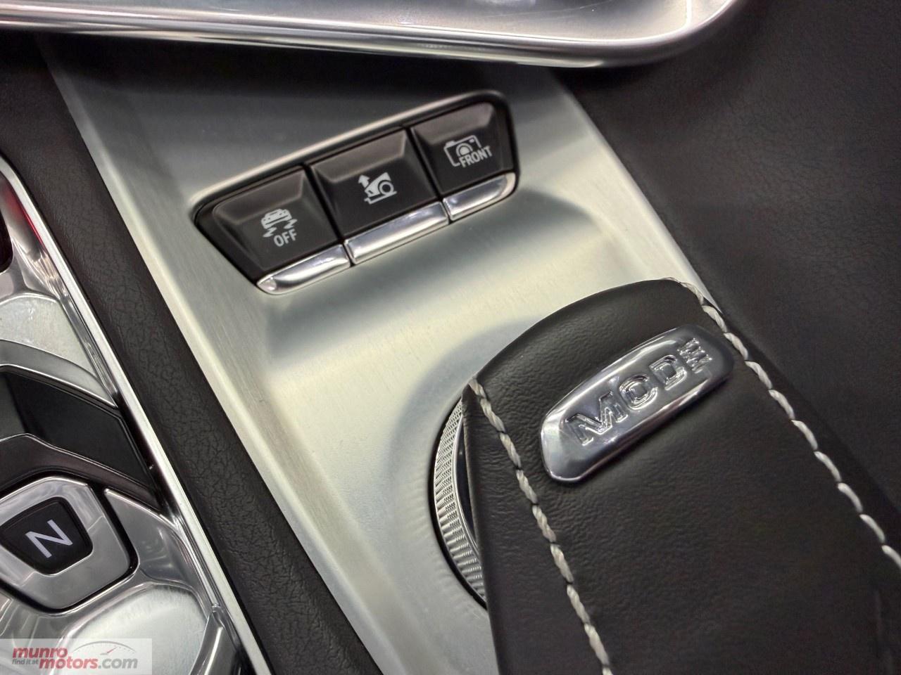 2020 Chevrolet Corvette StingRay Coupe 2LT Photo