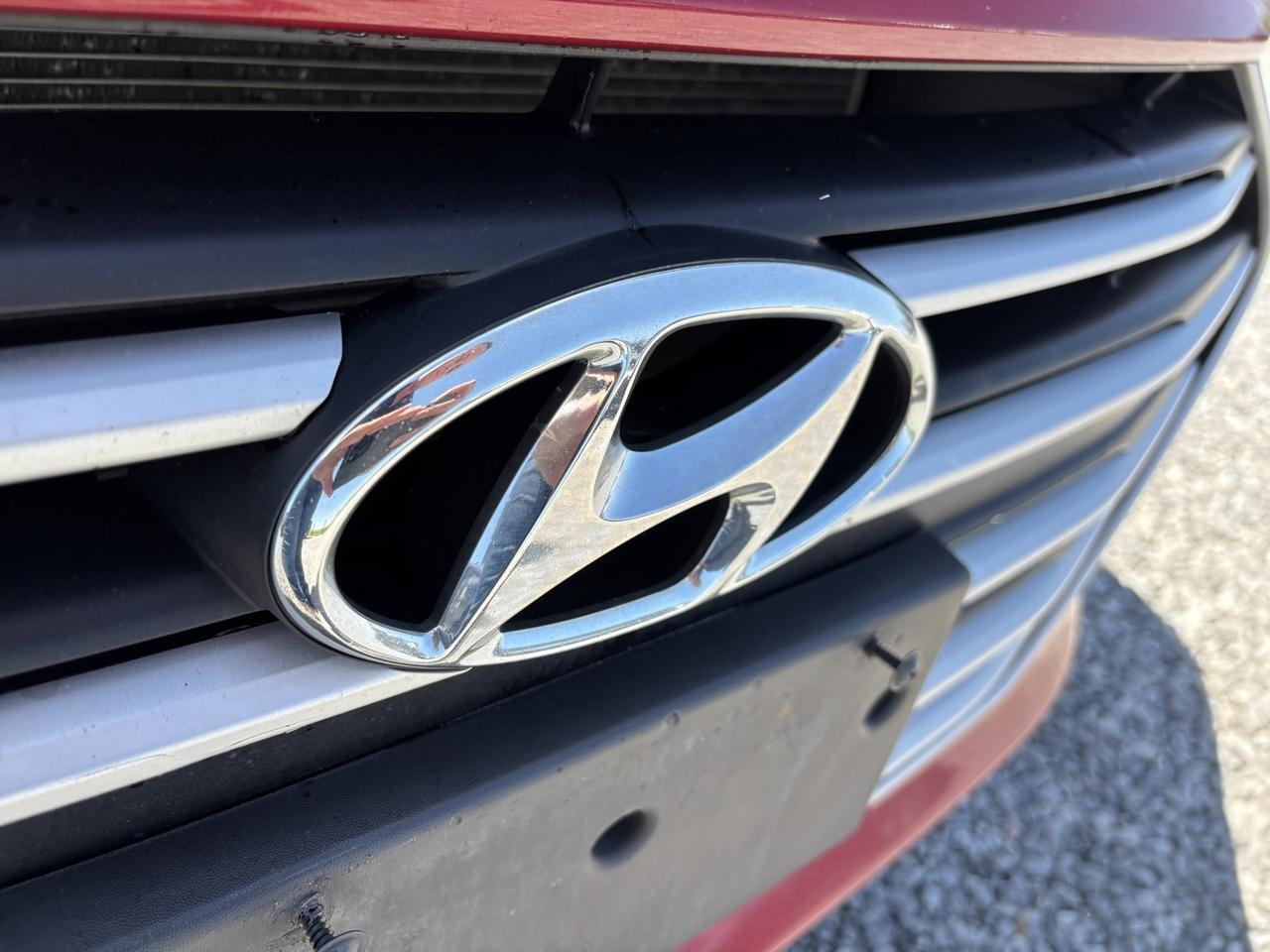 2017 Hyundai Elantra Limited ~ONTARIO CAR~ Photo