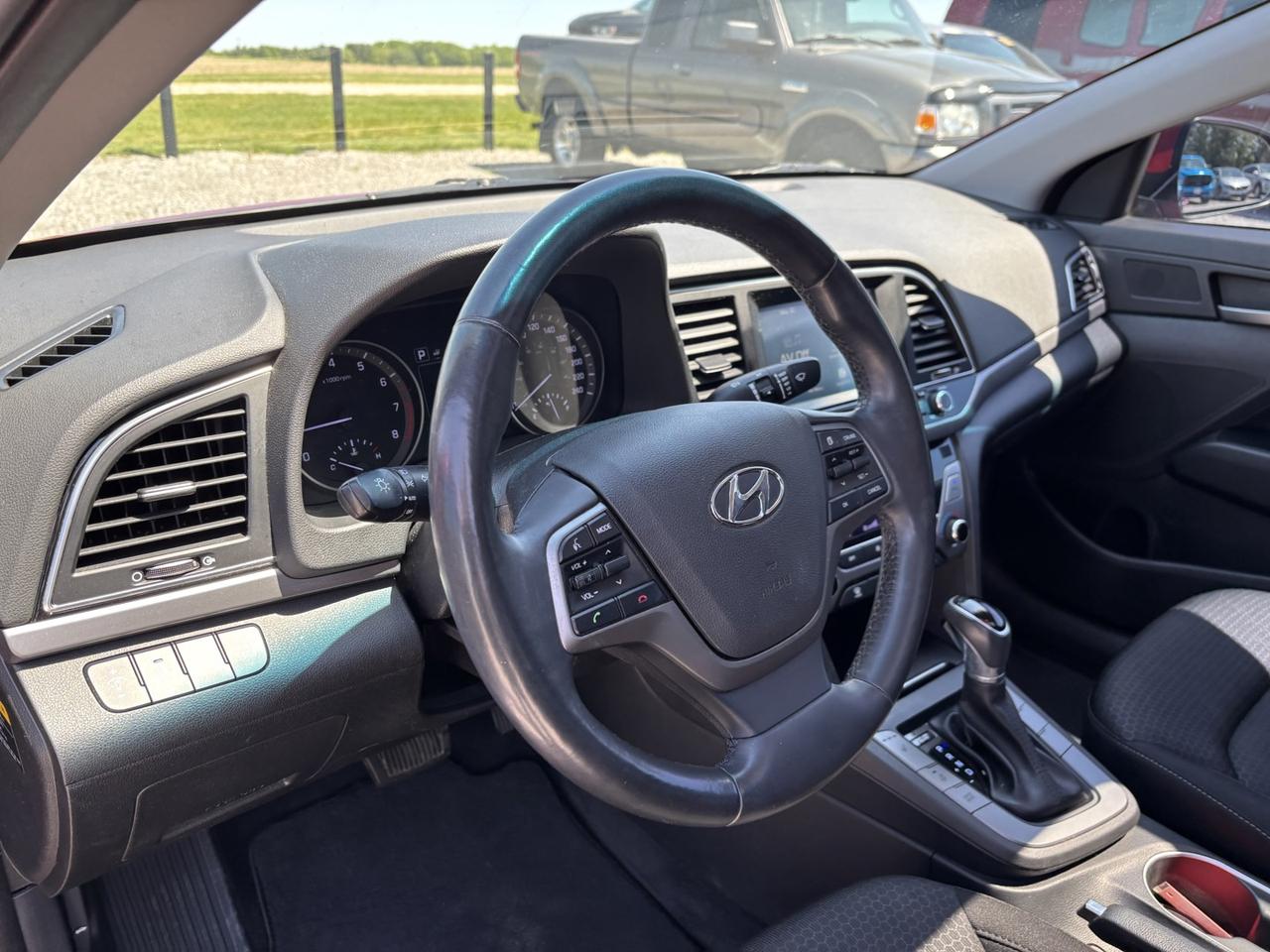 2017 Hyundai Elantra Limited ~ONTARIO CAR~ Photo