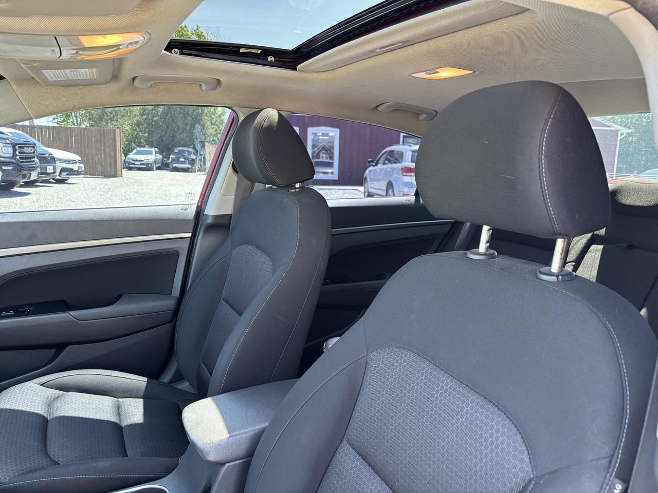 2017 Hyundai Elantra Limited ~ONTARIO CAR~ Photo