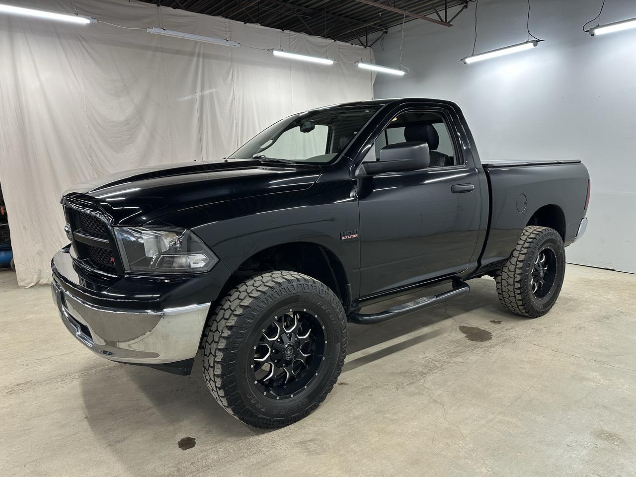 2012 RAM 1500 SLT Photo