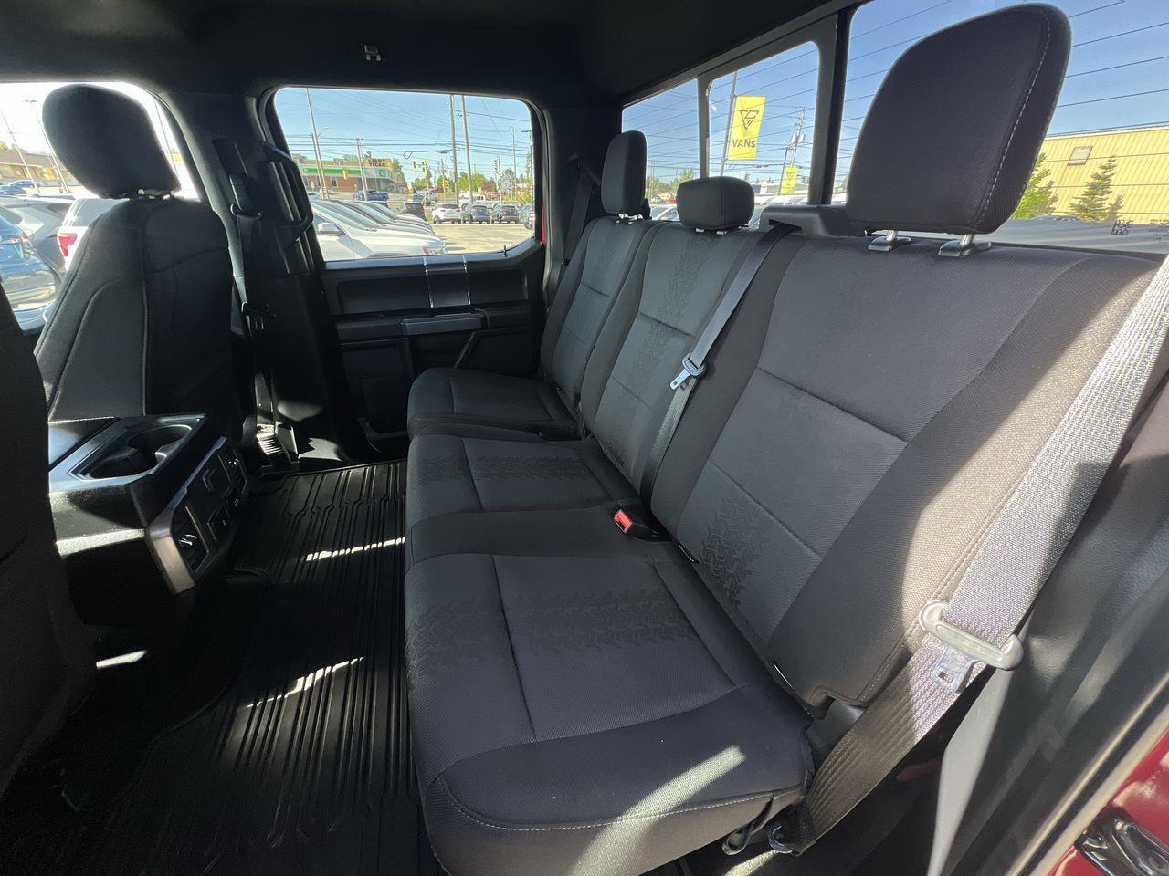 2020 Ford F-150 XLT 4X4, BACK UP CAMERA, HEATED SEATS, POWER DRIVER SEATS!! Photo