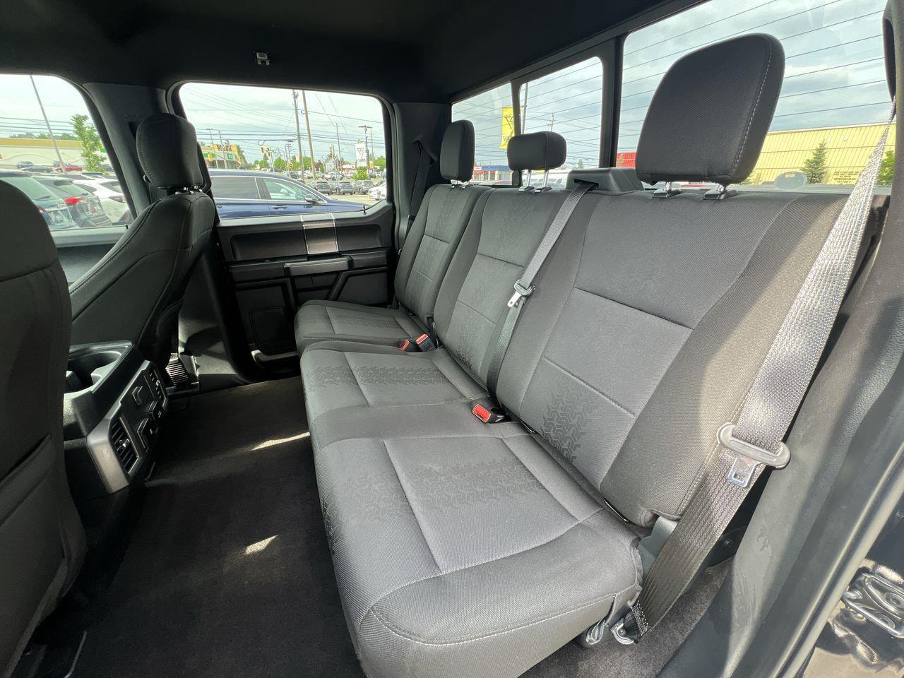 2020 Ford F-150 XLT 4X4, SIRIUS XM, BACK UP CAM, POWER SEATS, NAV, HEATED SEATS!! Photo