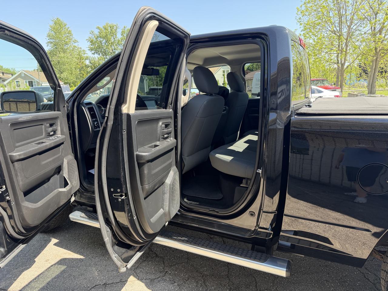 2014 RAM 1500 ST Photo