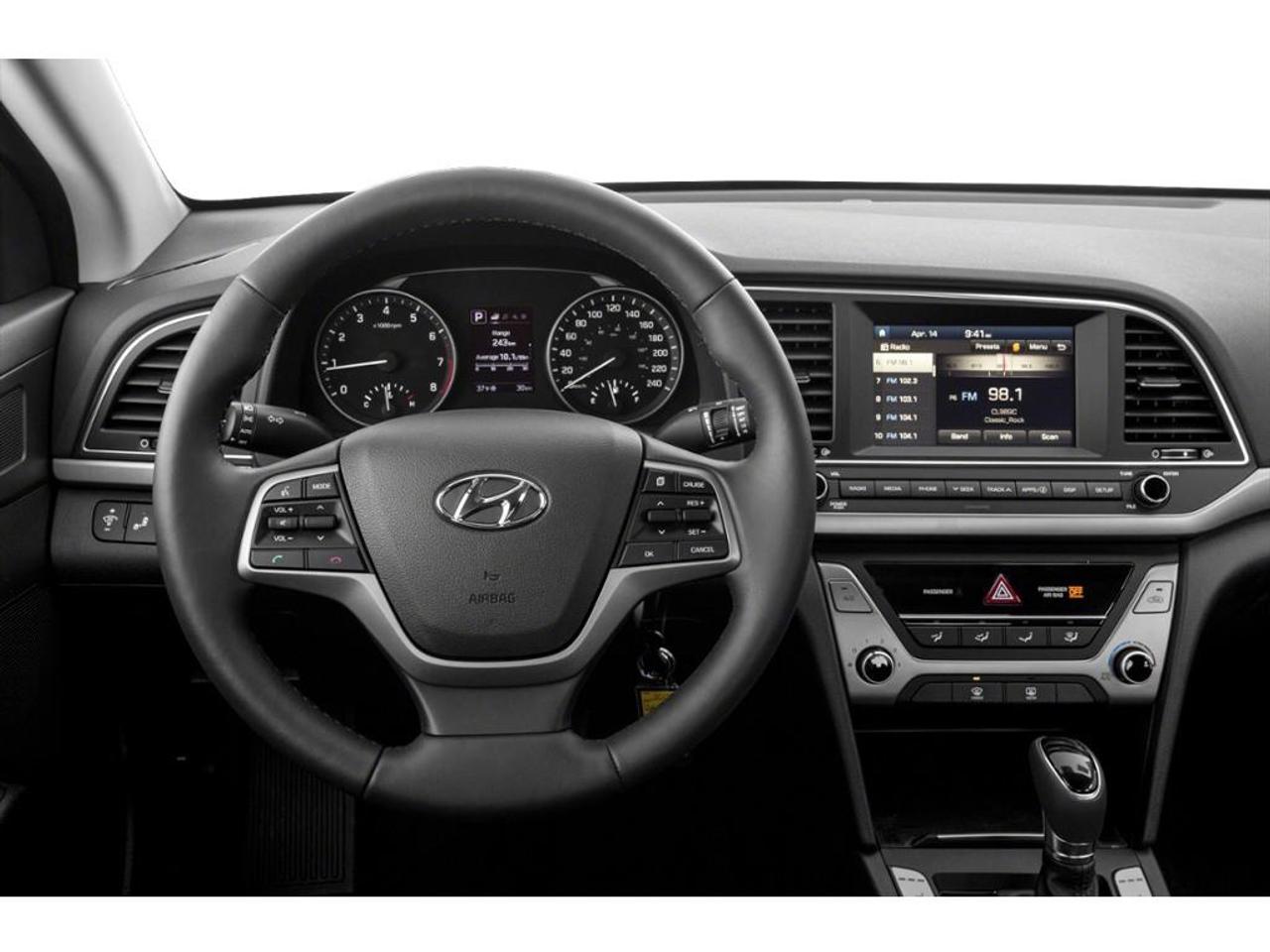 2017 Hyundai Elantra GLS Photo3