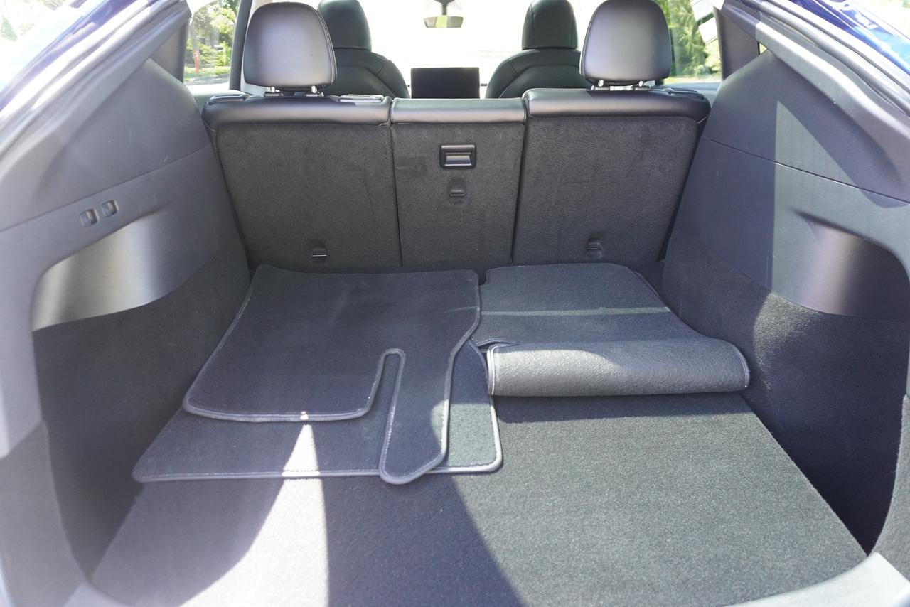 2020 Tesla Model Y LONG RANGE / FULL FSD / CLEAN CARFAX Photo