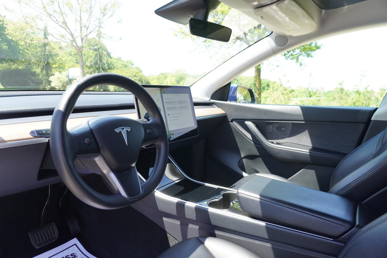 2020 Tesla Model Y LONG RANGE / FULL FSD / CLEAN CARFAX Photo