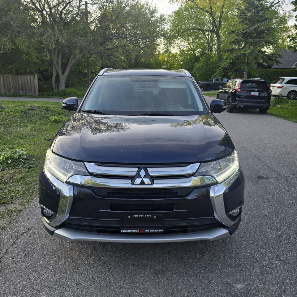 2017 Mitsubishi Outlander ES Photo