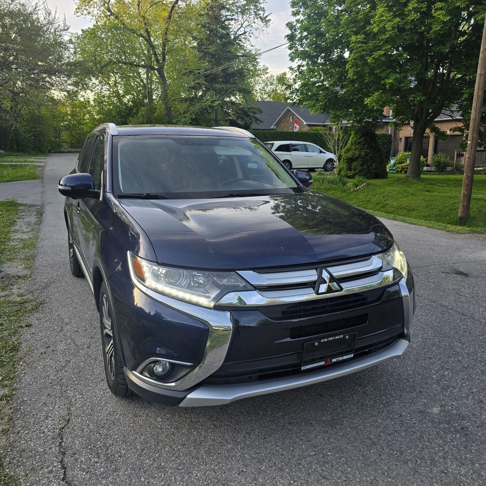 2017 Mitsubishi Outlander ES Photo
