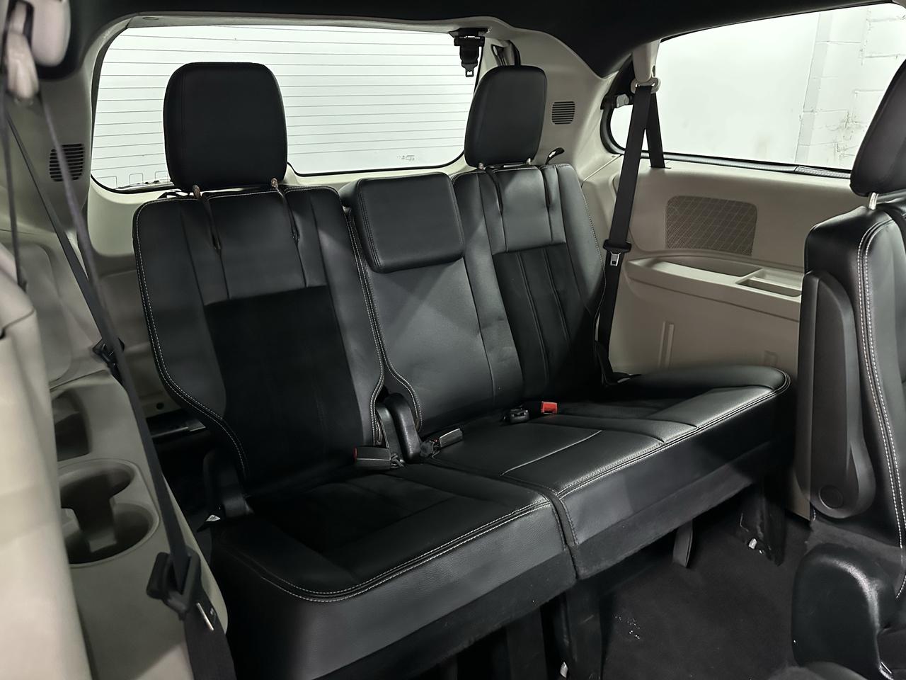 2018 Dodge Grand Caravan SXT Premium Plus Photo6