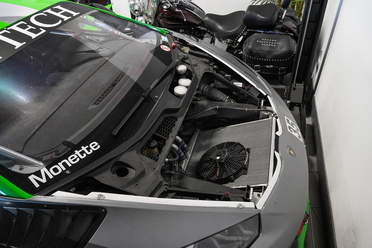 2015 Lamborghini Huracan SUPER TROFEO LP-620-2 FACTORY RACE CAR Photo